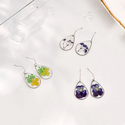 Elegant Dried Flower Resin Earrings