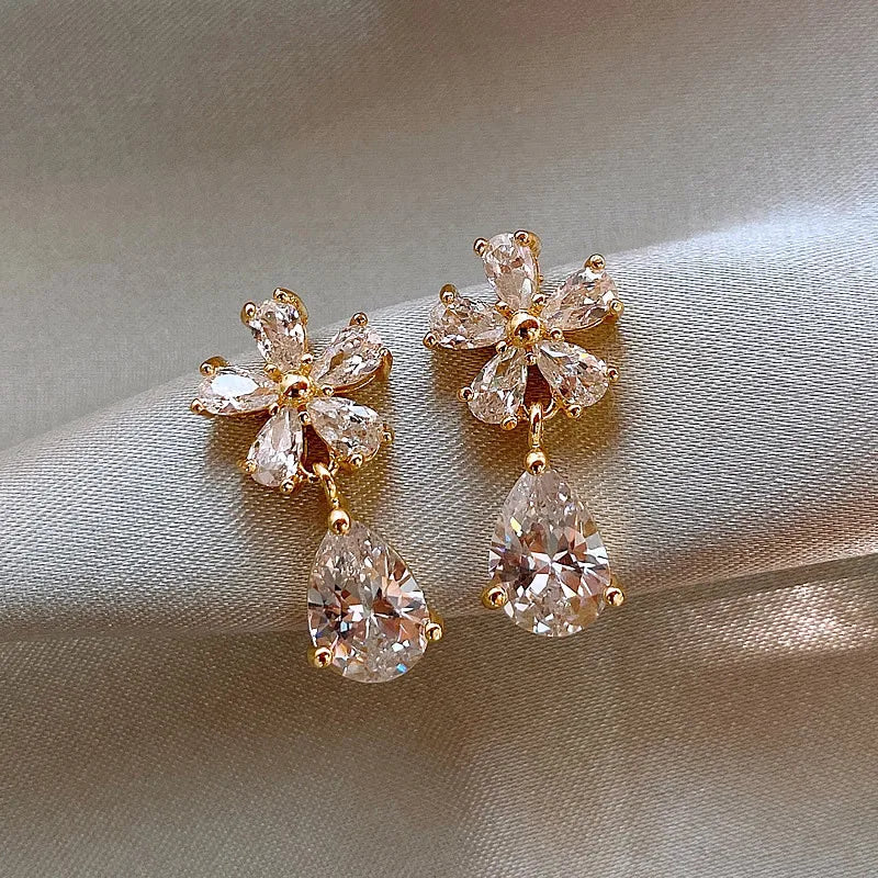 Exquisite Crystal Leaf Flower Earrings