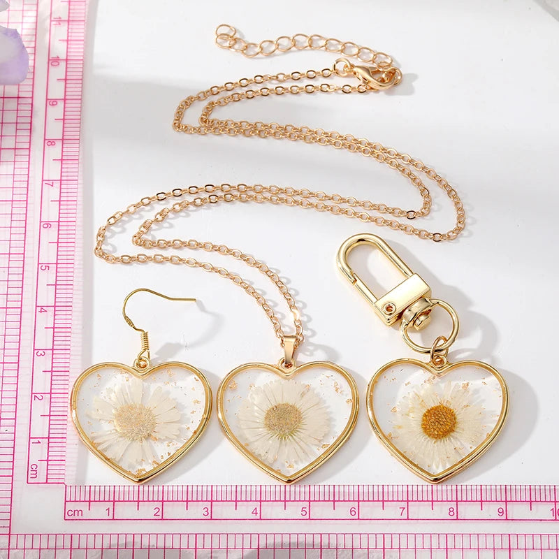 Eternal Daisy Dried Flower Heart Necklace