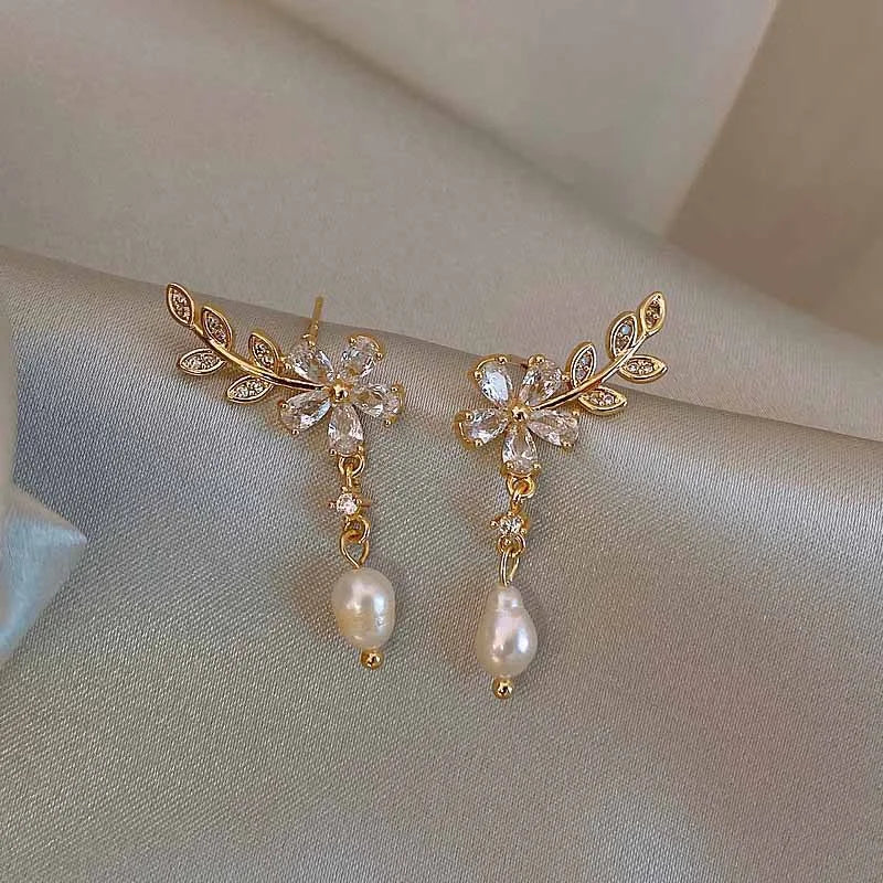 Exquisite Crystal Leaf Flower Earrings